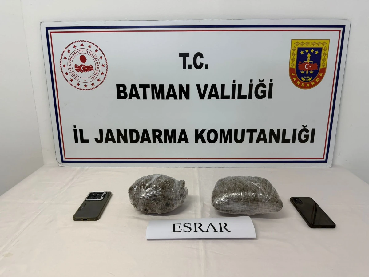 Batman&rsquo;da Uyuşturucu Operasyonu: 1 Kilo Esrar Ele Ge&ccedil;irildi, Ş&uuml;pheli Tutuklandı