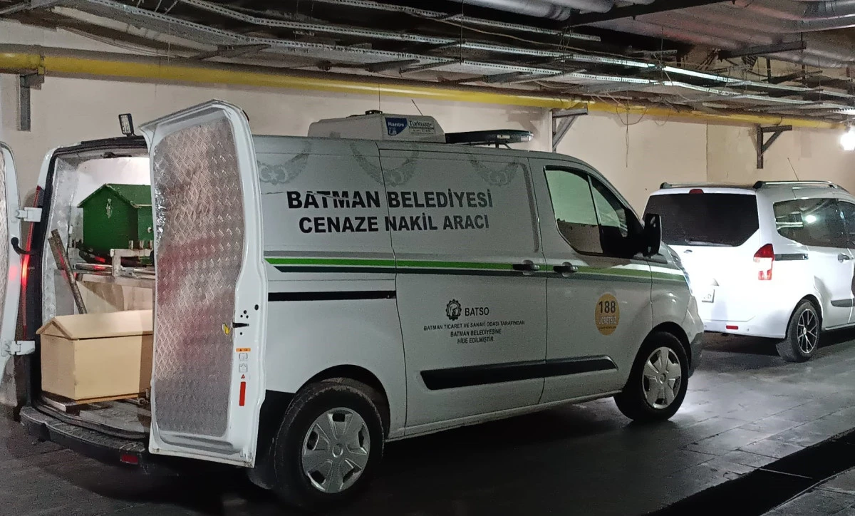 BATMAN&rsquo;DA &Uuml;Z&Uuml;C&Uuml; OLAY: 44 YAŞINDAKİ KADIN YAŞAMINA SON VERDİ