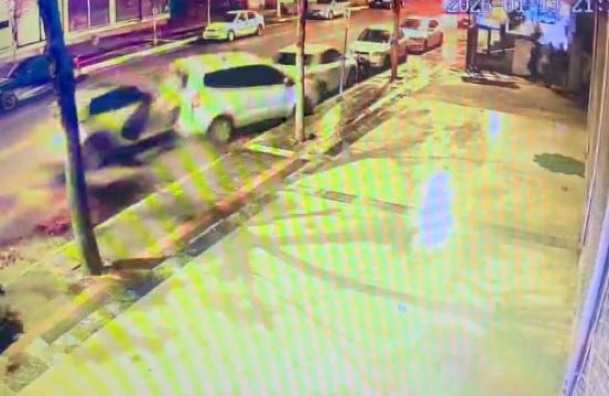 BATMAN&rsquo;DAKİ KAZA ANI MOBESE KAMERASINA YANSIDI