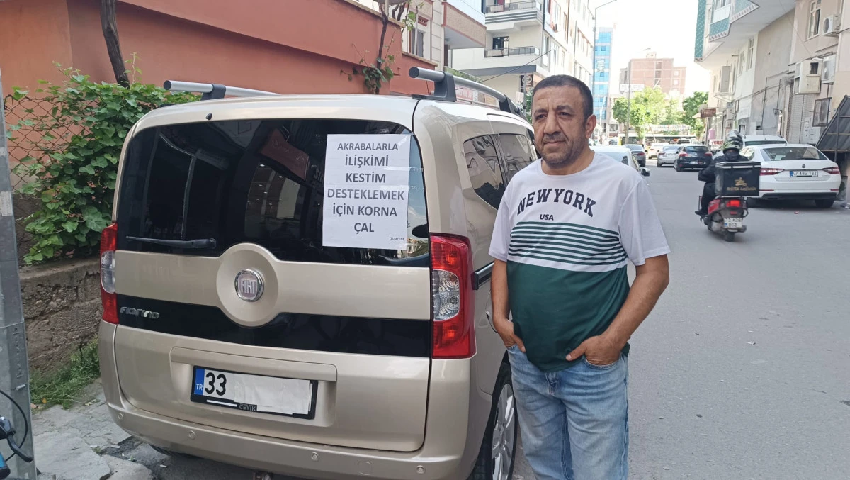 BATMANLI ESNAF ARACINA ASTIĞI YAZIYLA DİKKAT &Ccedil;EKTİ: "AKRABALARIMLA İLİŞKİMİ KESTİM"
