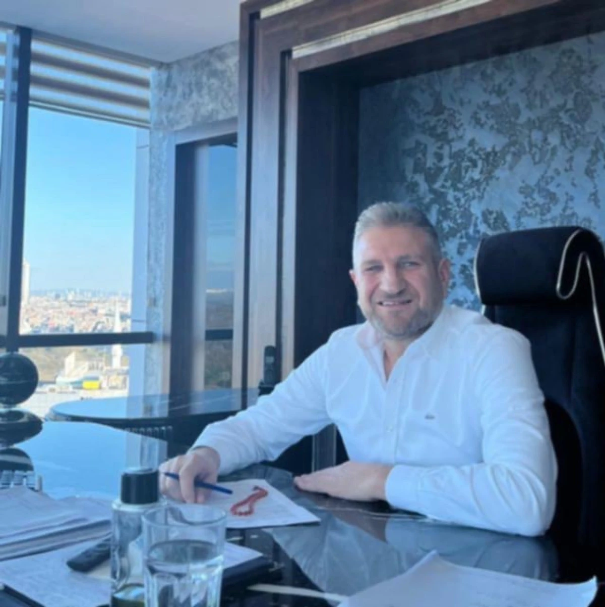 BATMANLI İŞ ADAMINDAN PETROLSPOR’A 100 BİN LİRALIK DESTEK