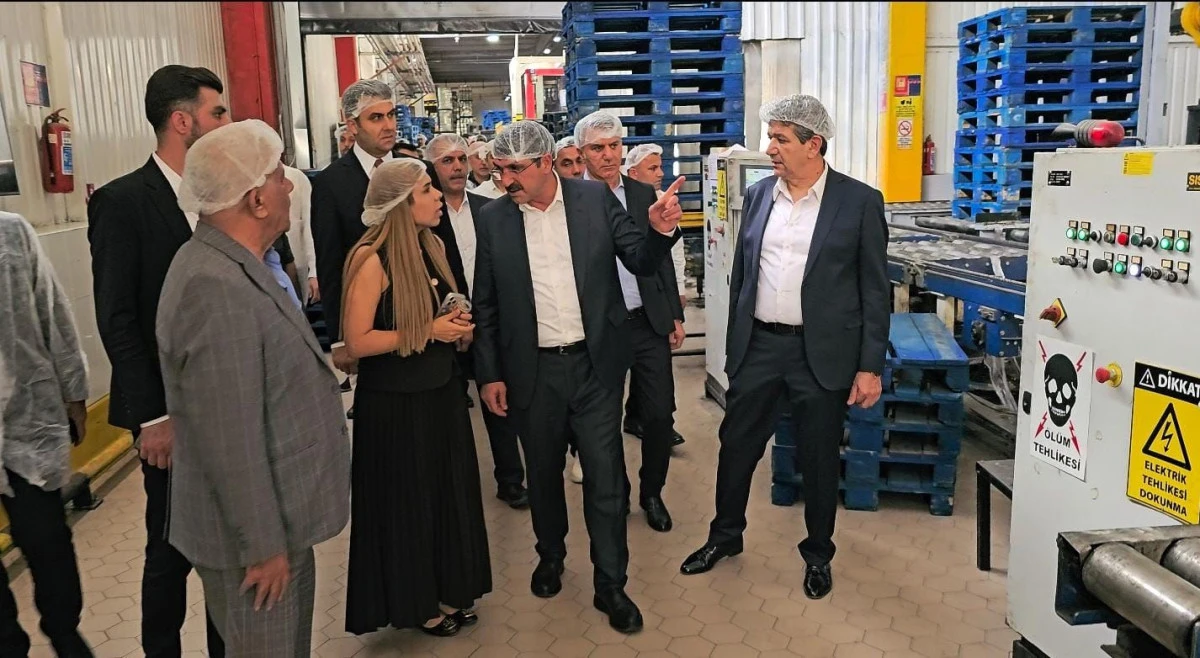  BATMANLI İŞ İNSANLARINDAN KADOOĞLU HOLDİNG&rsquo;E ZİYARET