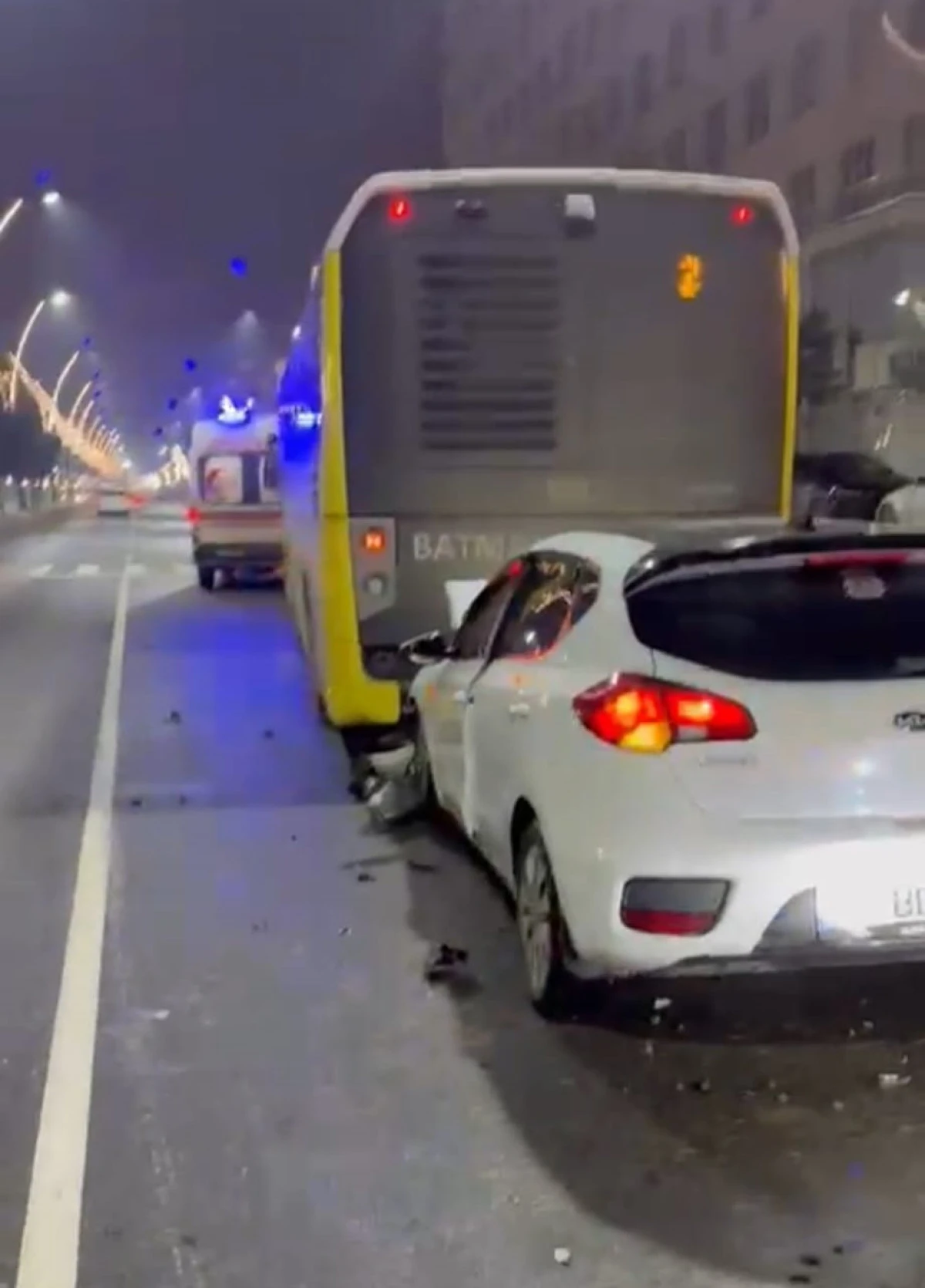 BAYINDIR MAHALLESİ&rsquo;NDE TRAFİK KAZASI: 2 YARALI