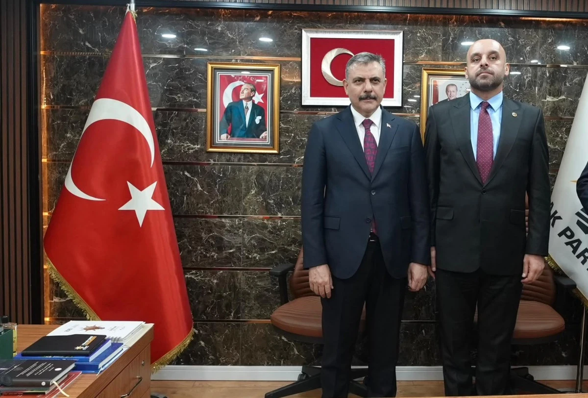 BELEDİYE BAŞKANI KARABULUT, BAKANLA BEŞİRİ'DE DEVAM EDEN &Ccedil;ALIŞMALARI G&Ouml;R&Uuml;ŞT&Uuml;