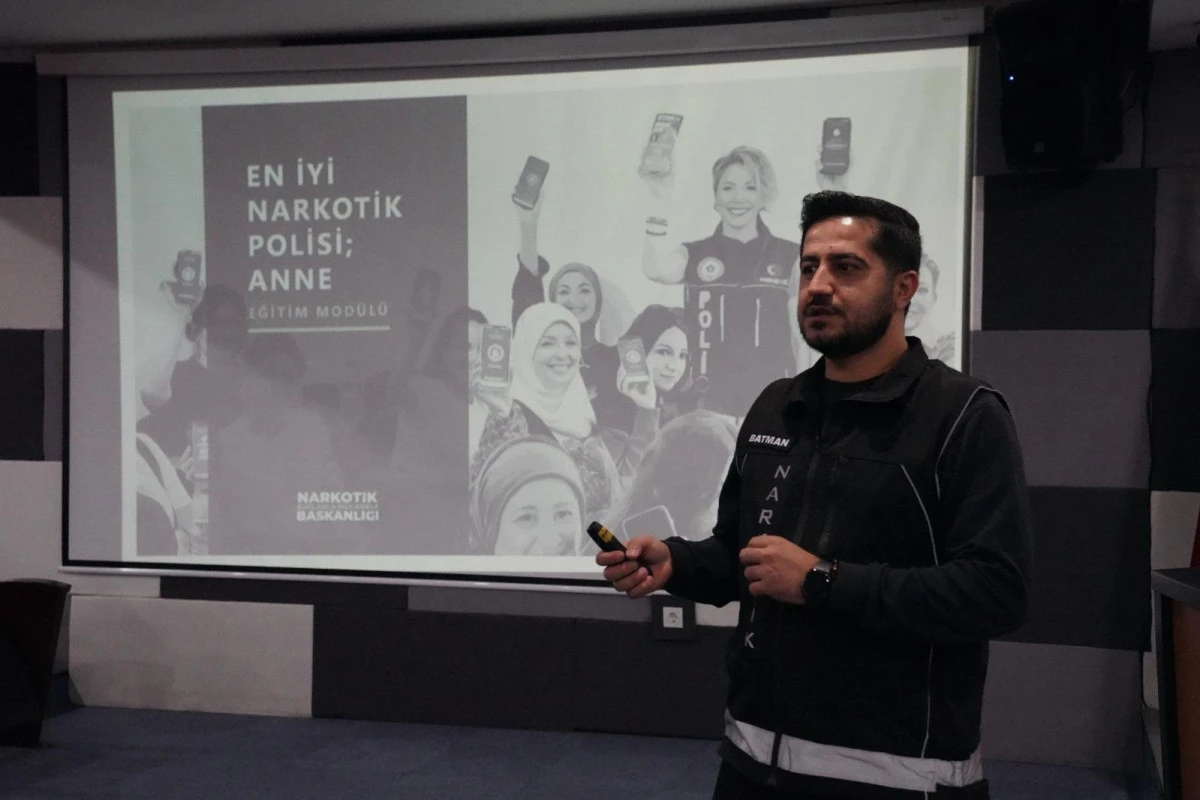 BELEDİYE PERSONELİNE NARKOTİK FARKINDALIK EĞİTİMİ