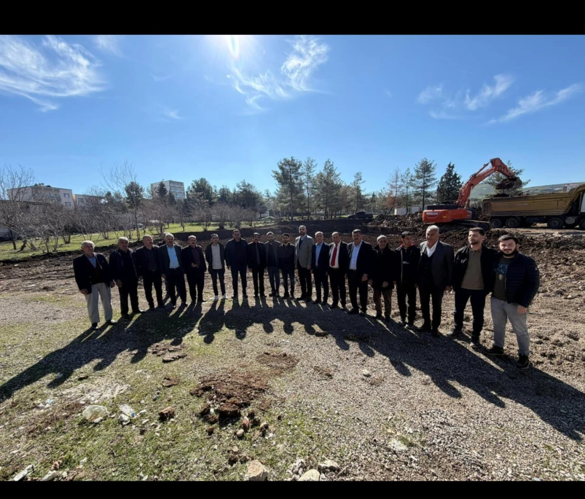 BEŞİRİ&rsquo;DE DEV YATIRIM 7 D&Ouml;N&Uuml;ML&Uuml;K K&Uuml;LLİYE PROJESİNDE İLK KAZMA VURULDU