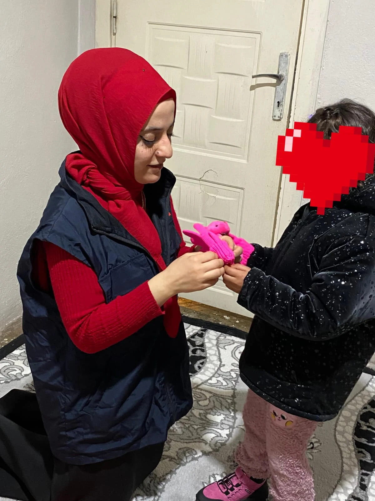 BİN YETİM &Ccedil;OCUĞUN Y&Uuml;REĞİ ISINDI