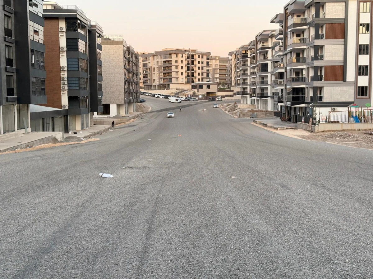 ÇAMLITEPE MAHALLESİ SAKİNLERİNDEN BELEDİYE ASFALT İSTEĞİ