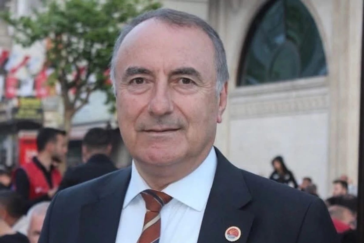 CHP'DE SICAK GELİŞME, H&Uuml;SEYİN YAŞAR PARTİ MECLİSİ &Uuml;YELİĞİNDEN İSTİFA ETTİ