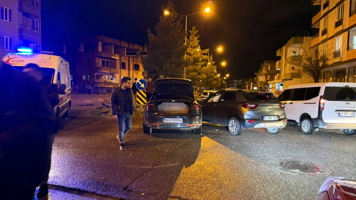 CUDİ MAHALLESİNDE MADDİ HASARLI KAZA