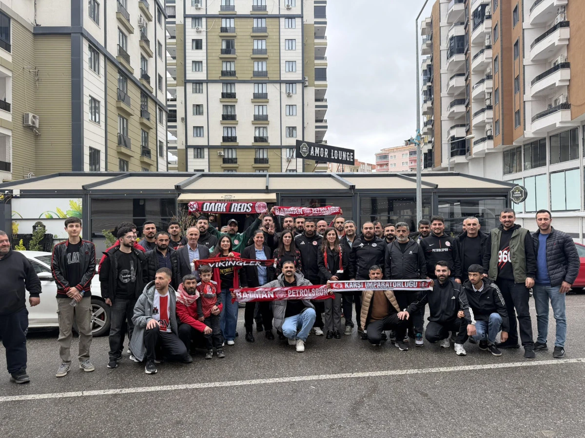 DEM Parti Petrolspor taraftarlarıyla bir araya geldi