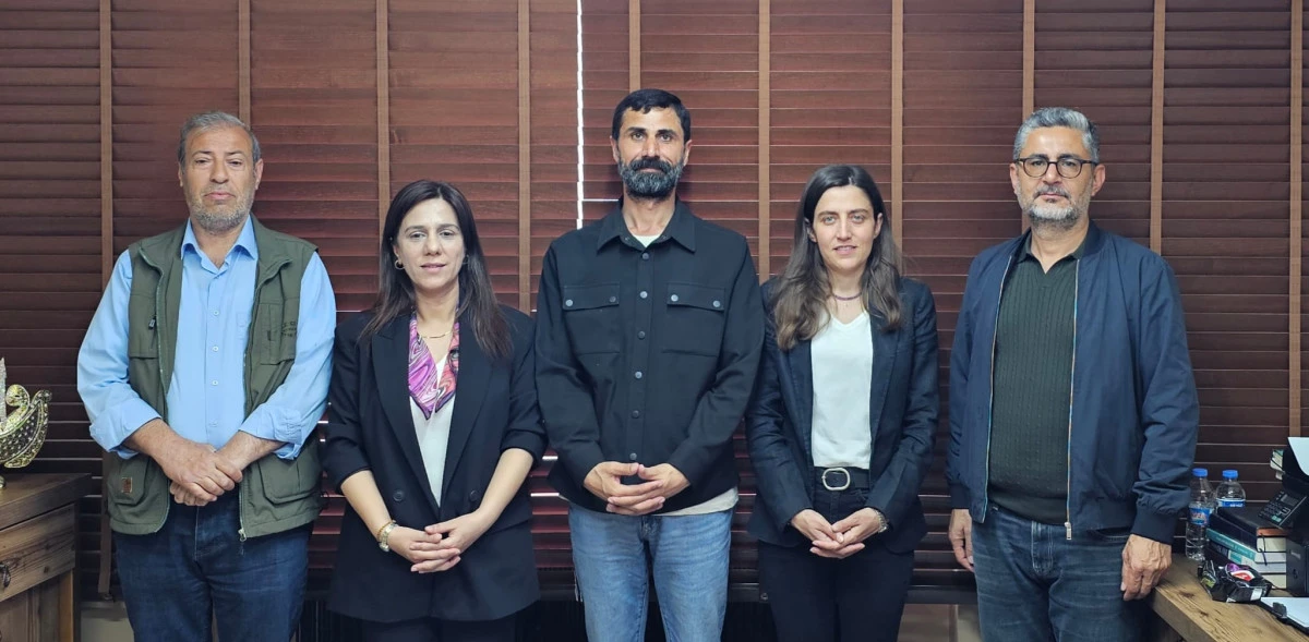 DEM VE DBP'DEN 'BARIŞ İ&Ccedil;İN ADIM AT' Y&Uuml;R&Uuml;Y&Uuml;Ş&Uuml;