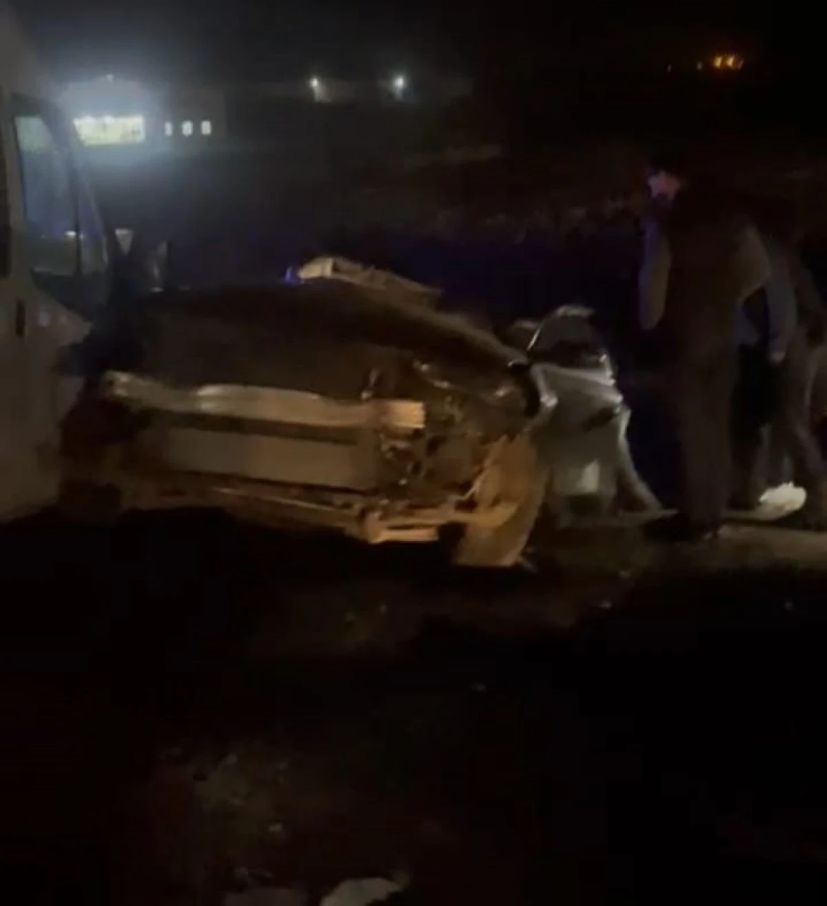 DİYARBAKIR-BİSMİL YOLUNDA FECİ KAZA:  3 ÖLÜ, 7 YARALI