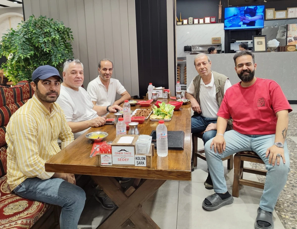 DİYARBAKIR&rsquo;DA &Ccedil;İĞK&Ouml;FTECİ HACI SİRA&Ccedil; GELENEKSEL TATLARI YAŞATIYOR