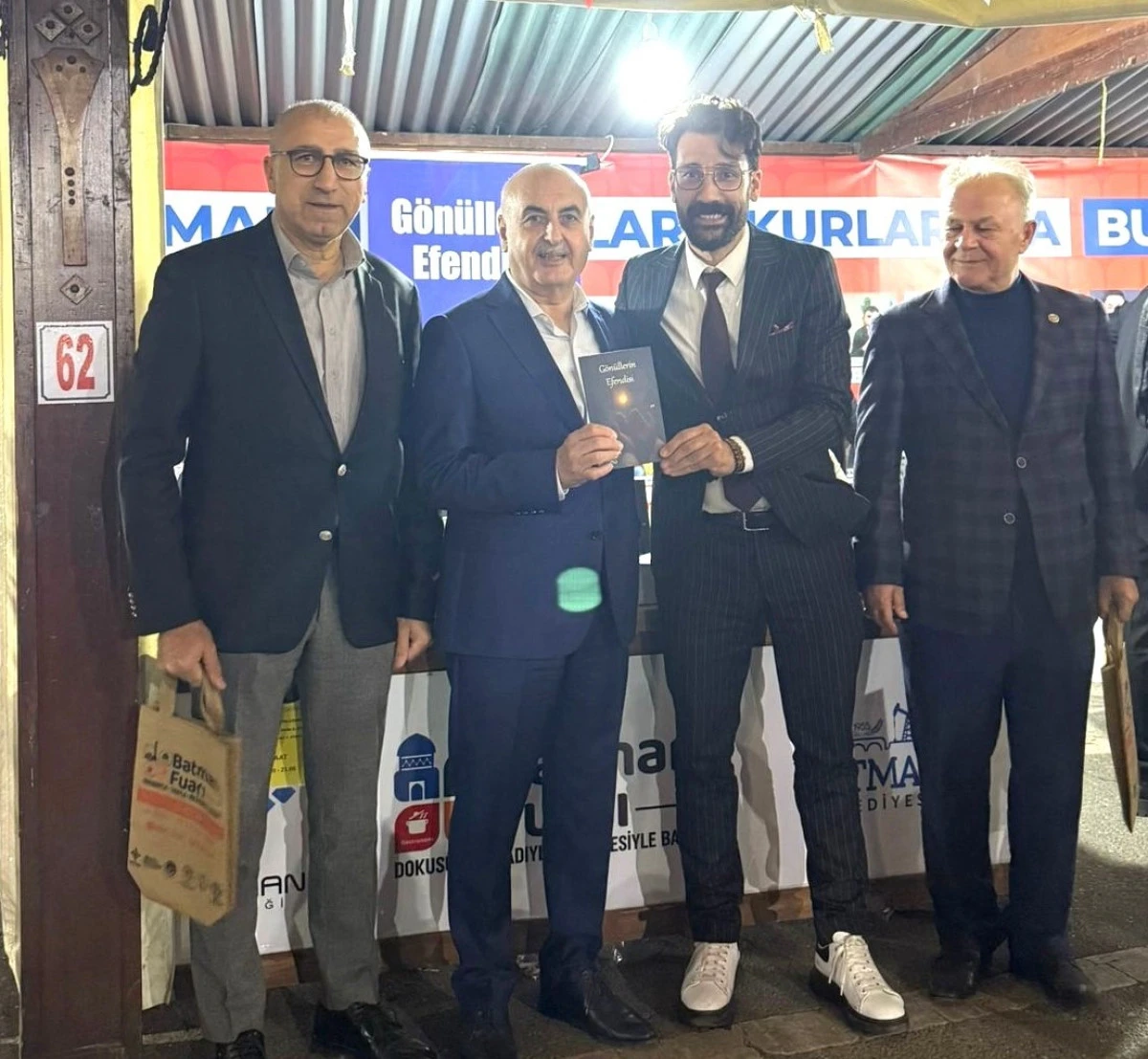 DOYAN, BATMAN 8. KİTAP FUARI'NDA VAKIF BAŞKANI ŞERAFETTİN HAMİDİ'Yİ AĞIRLADI
