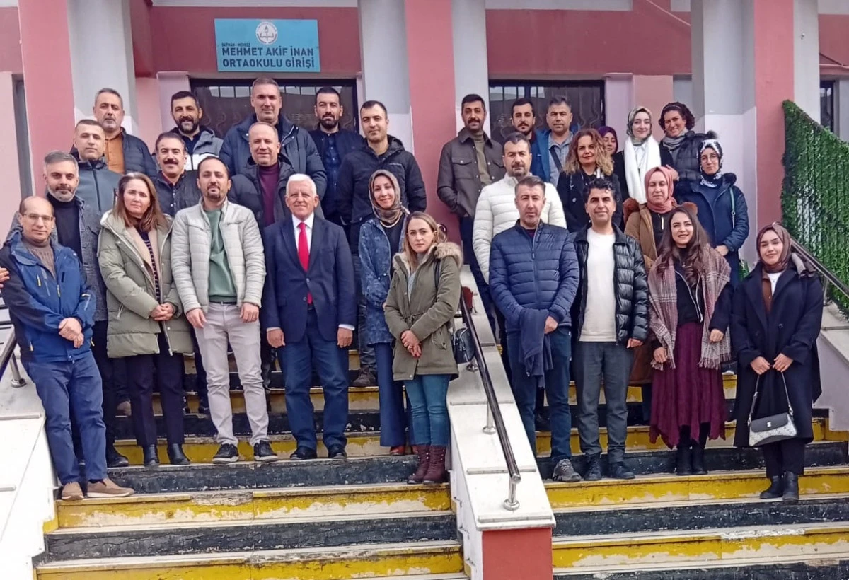 EĞİTİM CAMİASININ &Ccedil;INARI DİYAETTİN OKUYAN, 44 YILIN ARDINDAN EMEKLİLİĞE AYRILDI