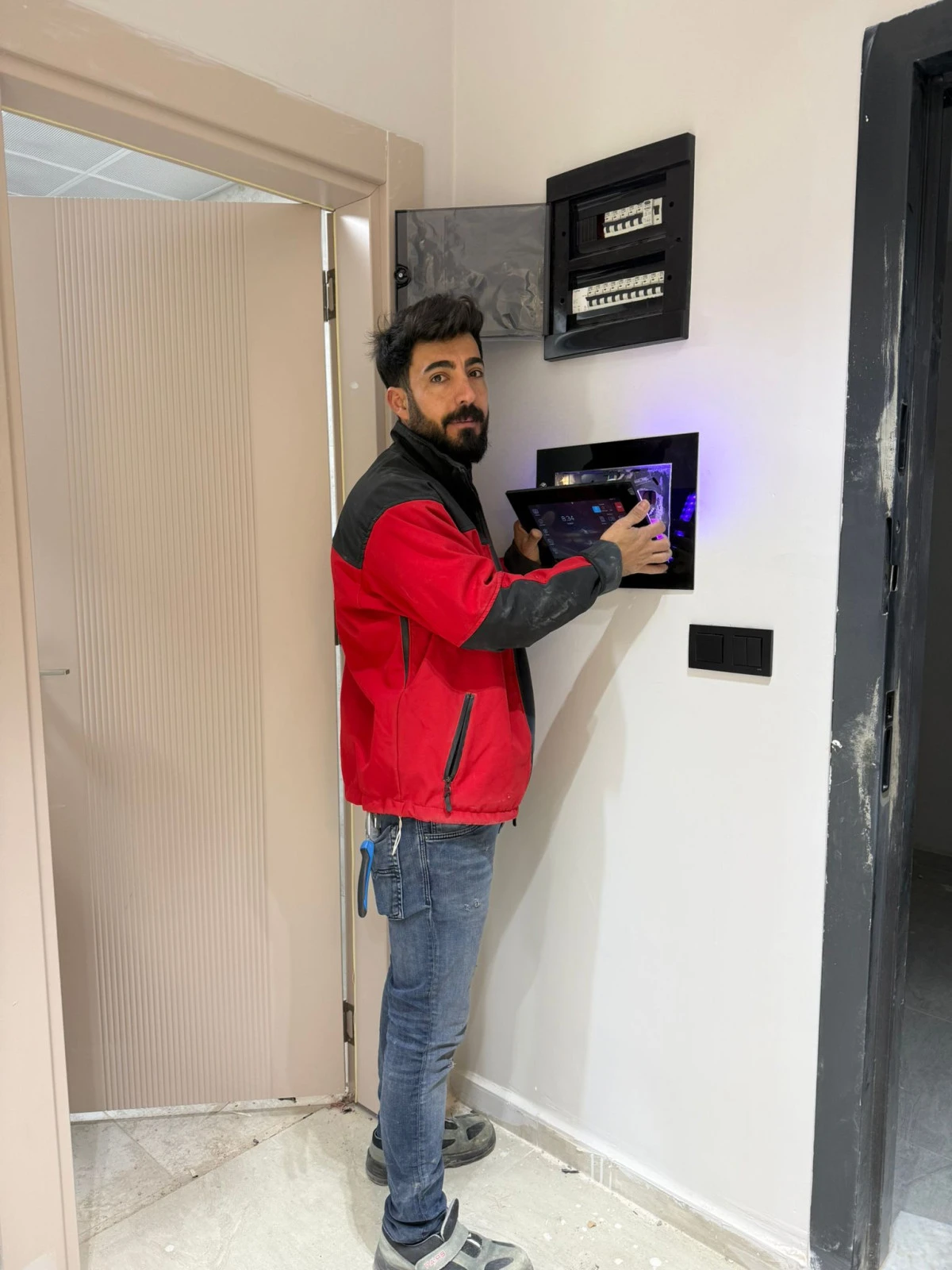 &ldquo;ELEKTRİK ŞAKAYA GELMEZ&rdquo; DİYEN USTALARDAN 15 YILLIK G&Uuml;VEN