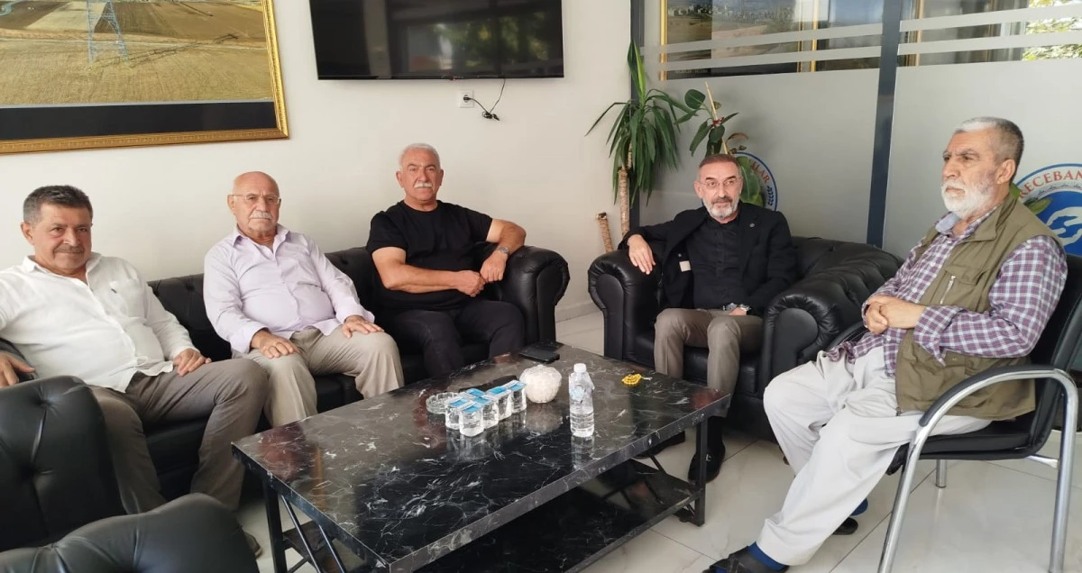 ESKİ BELEDİYE BAŞKANI HÜSEYİN KALKAN, RECEBANLILAR DERNEĞİ'Nİ ZİYARET ETTİ
