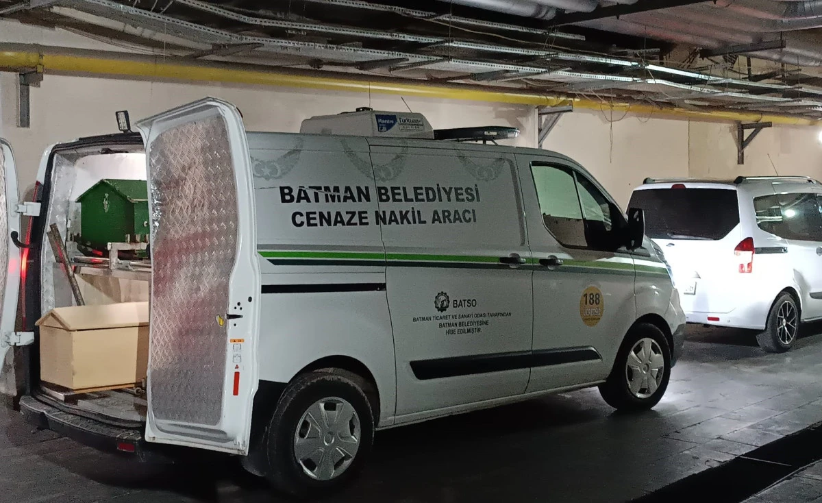 FECİ KAZA: BATMAN'DA YAŞLI ADAM MOTOSİKLETİN ÇARPMASI SONUCU HAYATINI KAYBETTİ