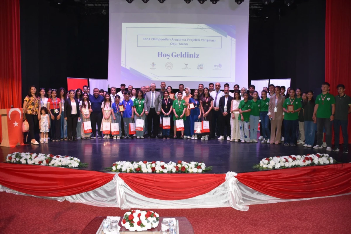 FENX OLİMPİYATLARI PROJE YARIŞMASI'NDA &Ouml;D&Uuml;LLER SAHİPLERİNİ BULDU