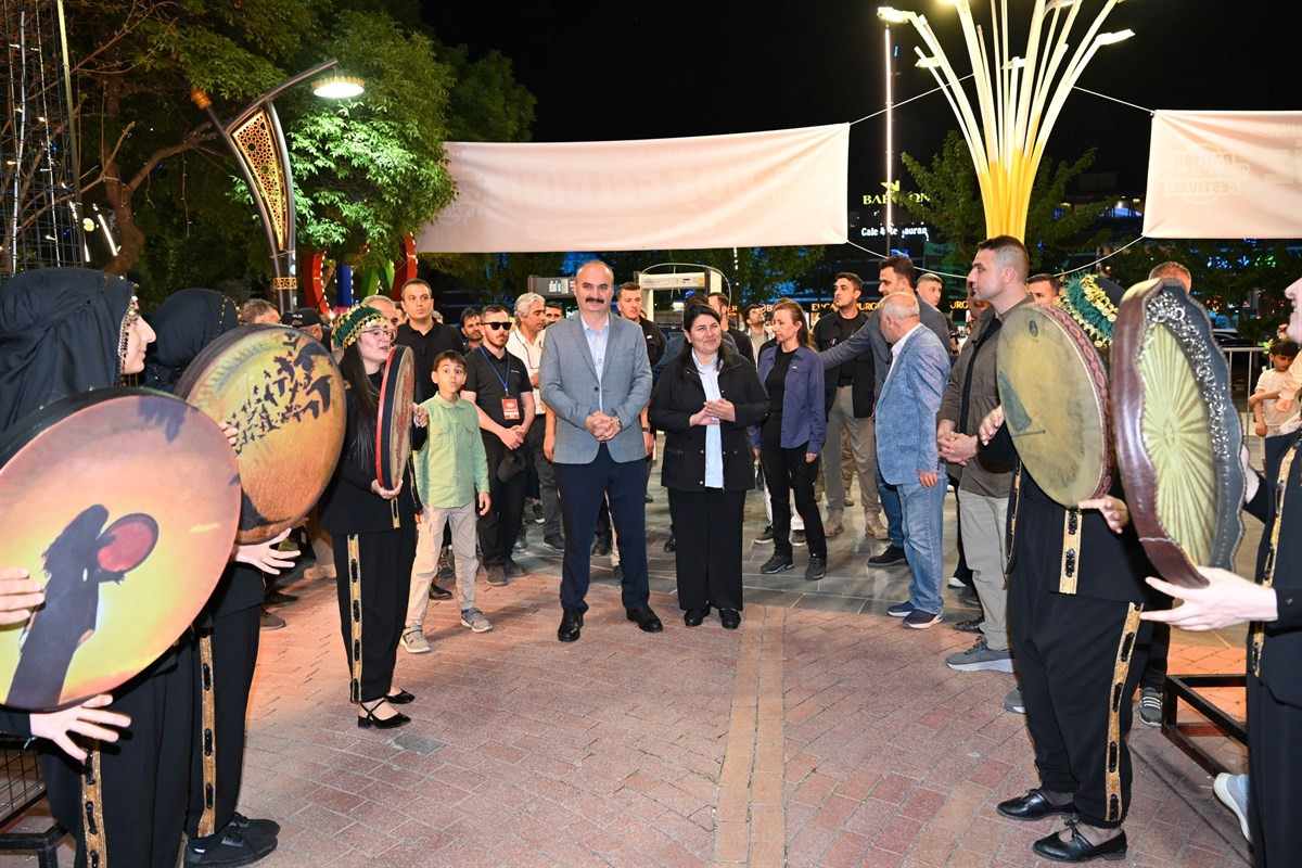 Festivali ilk gün 30 bin kişi ziyaret etti