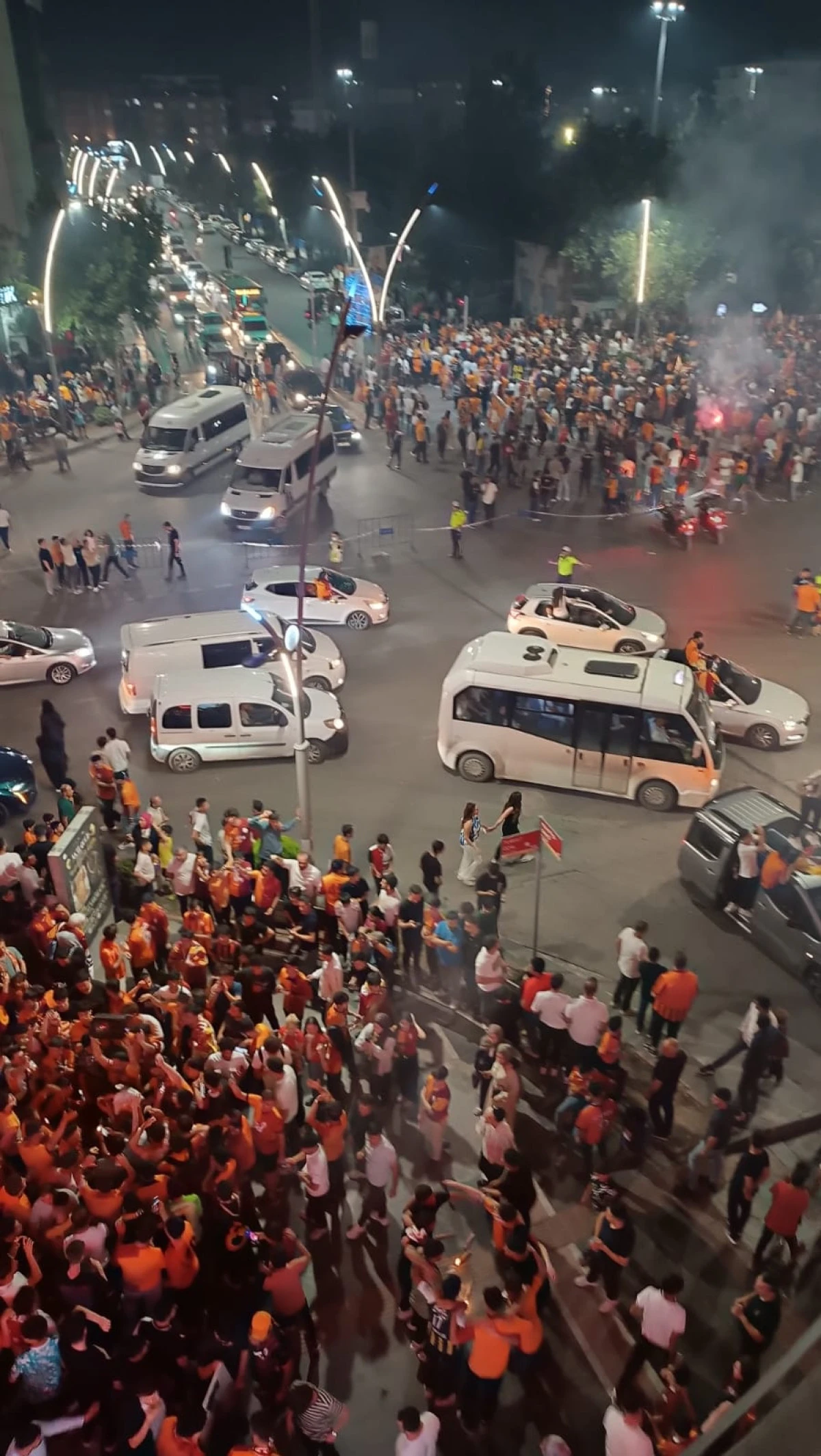 GALATASARAY’IN ŞAMPİYONLUĞU BATMAN’DA COŞKUYLA KUTLANDI