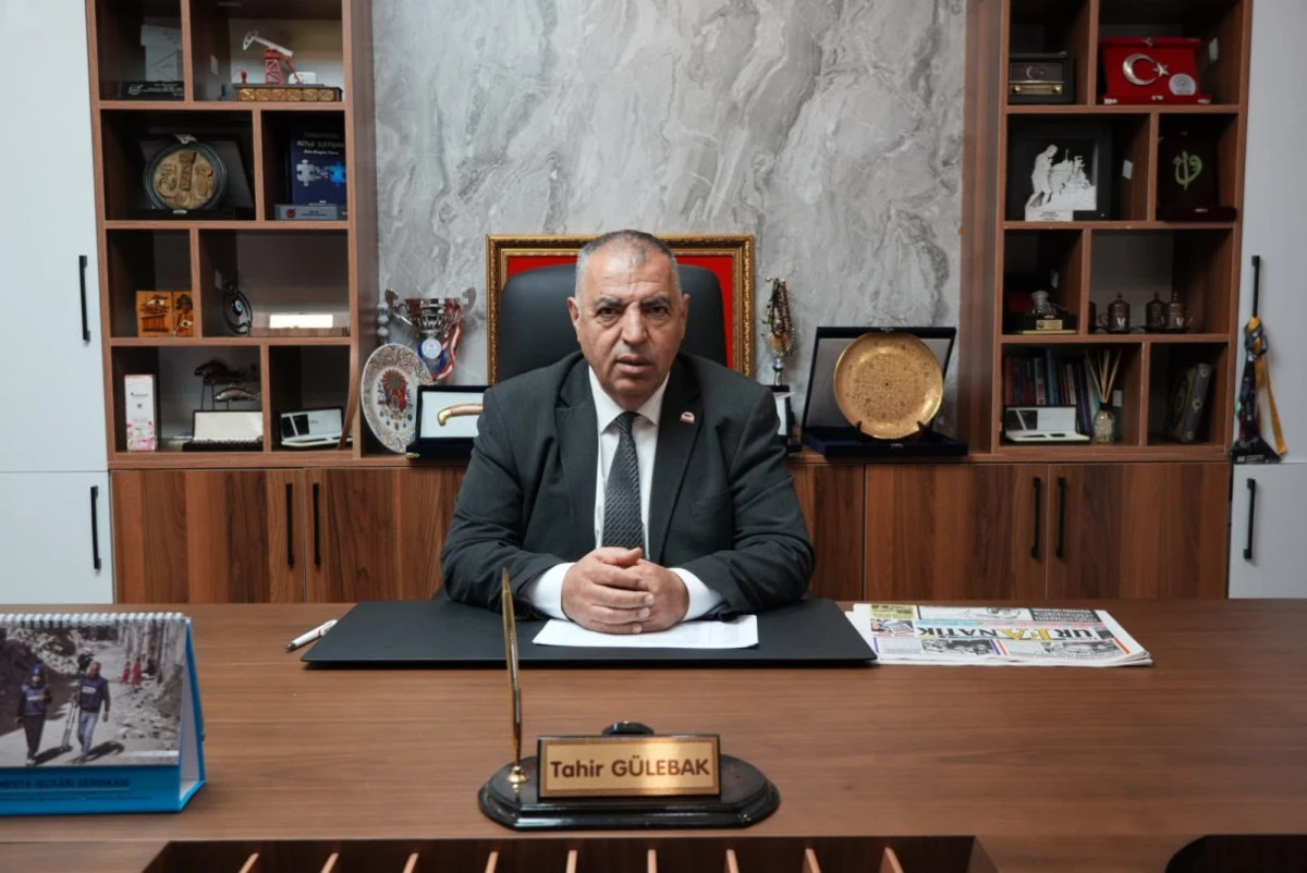 GAZETECİLERE YEŞİL PASAPORT TALEBİ