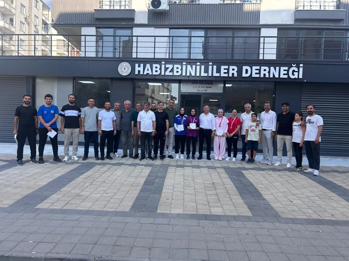 Habizbinililer Derneği Batmanlıları Masa Tenisinde Buluşturdu