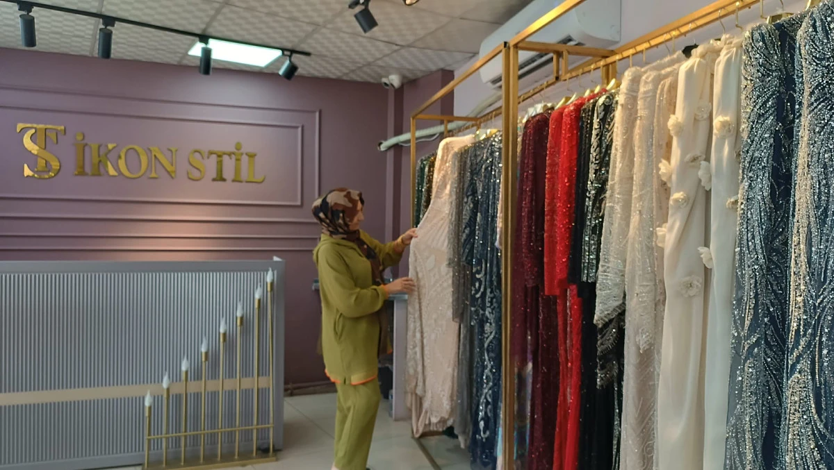İKON STİL GÖZ KAMAŞTIRIYOR: HER BÜTÇEYE UYGUN GELİNLİK VE ABİYE SEÇENEKLERİYLE HİZMETİNİZDE