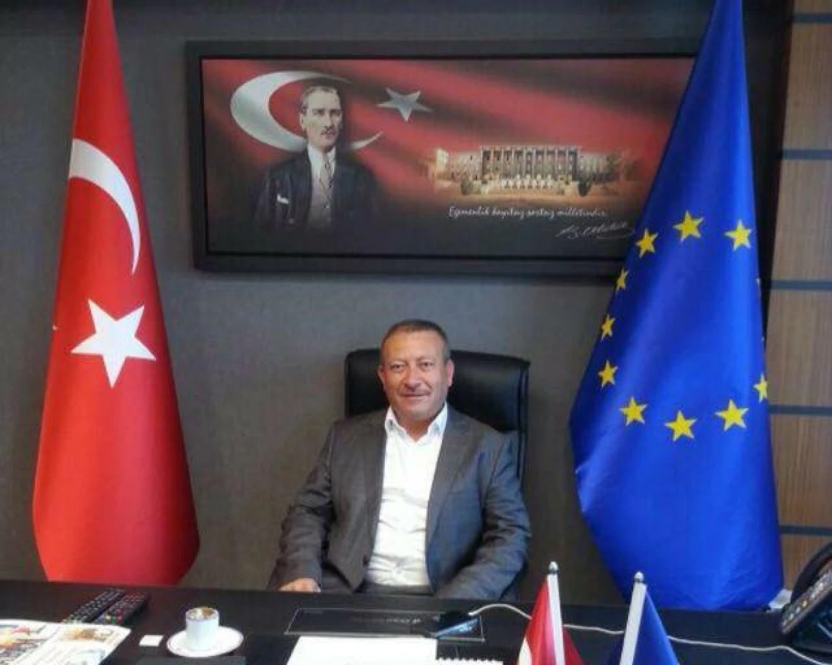 İŞ İNSANI AZİZ YAVUZ&rsquo;DAN GAZETEMİZE 10. YIL KUTLAMASI