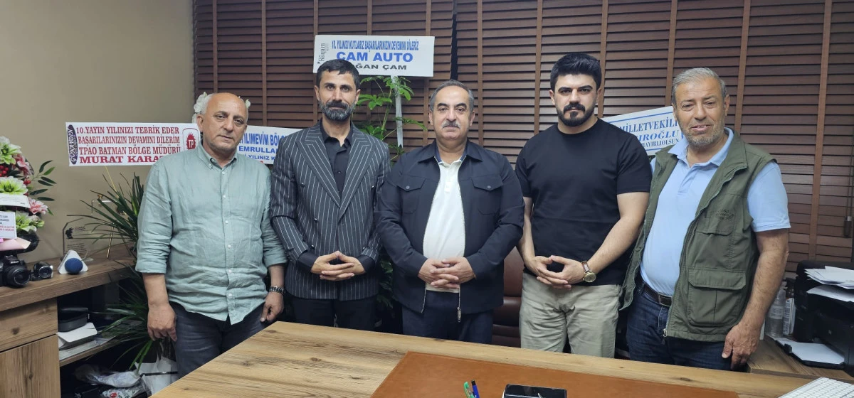 İŞ İNSANI HAMİTOĞLUN&rsquo;DAN GAZETEMİZE ZİYARET
