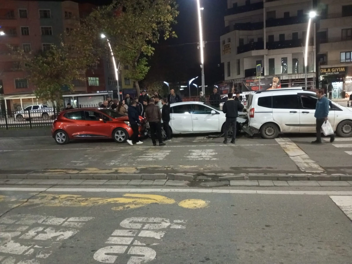 KENT MERKEZİNDE ZİNCİRLEME KAZA