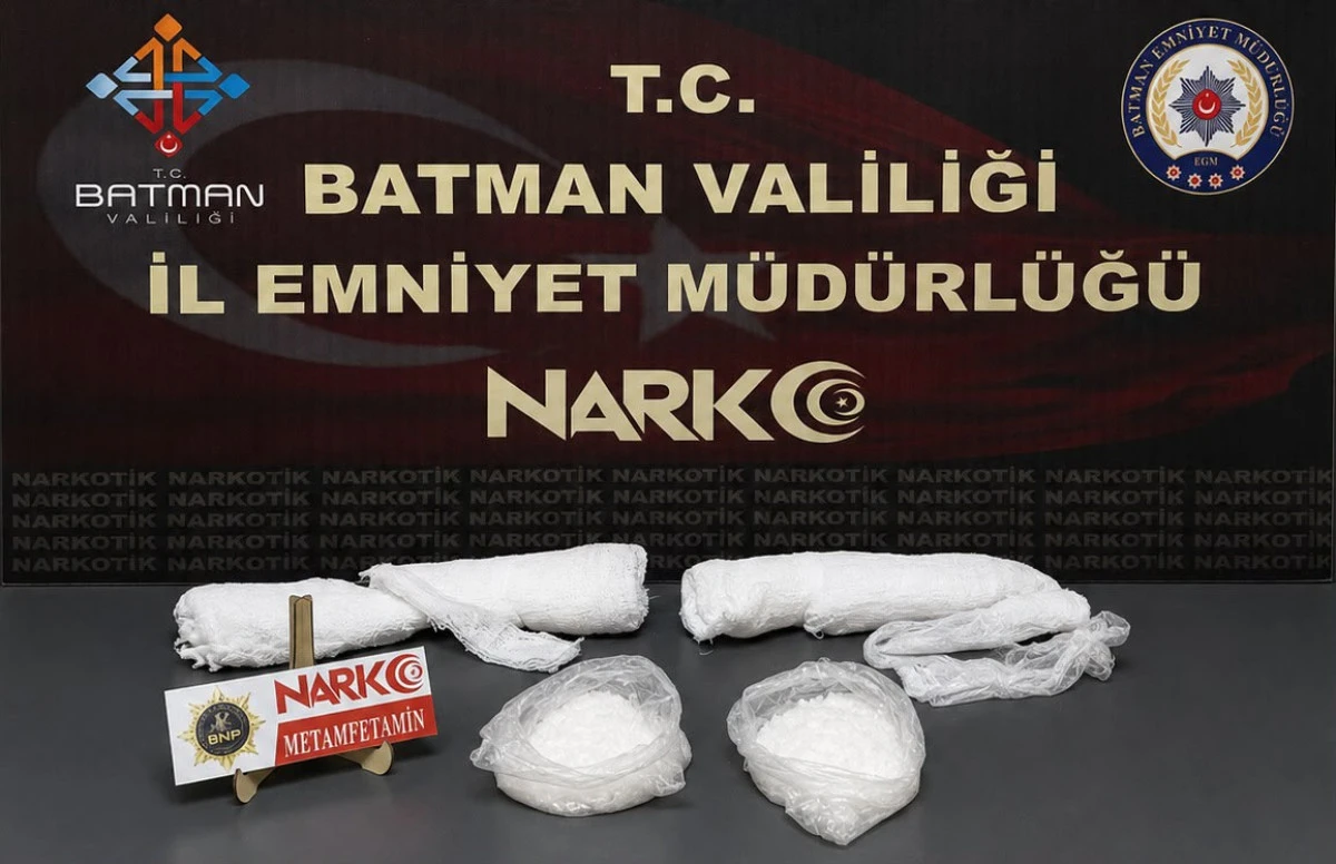 KOLUNDAKİ AL&Ccedil;IYA 1 KİLO METAMFETAMİN KOYAN ŞAHIS TUTUKLANDI
