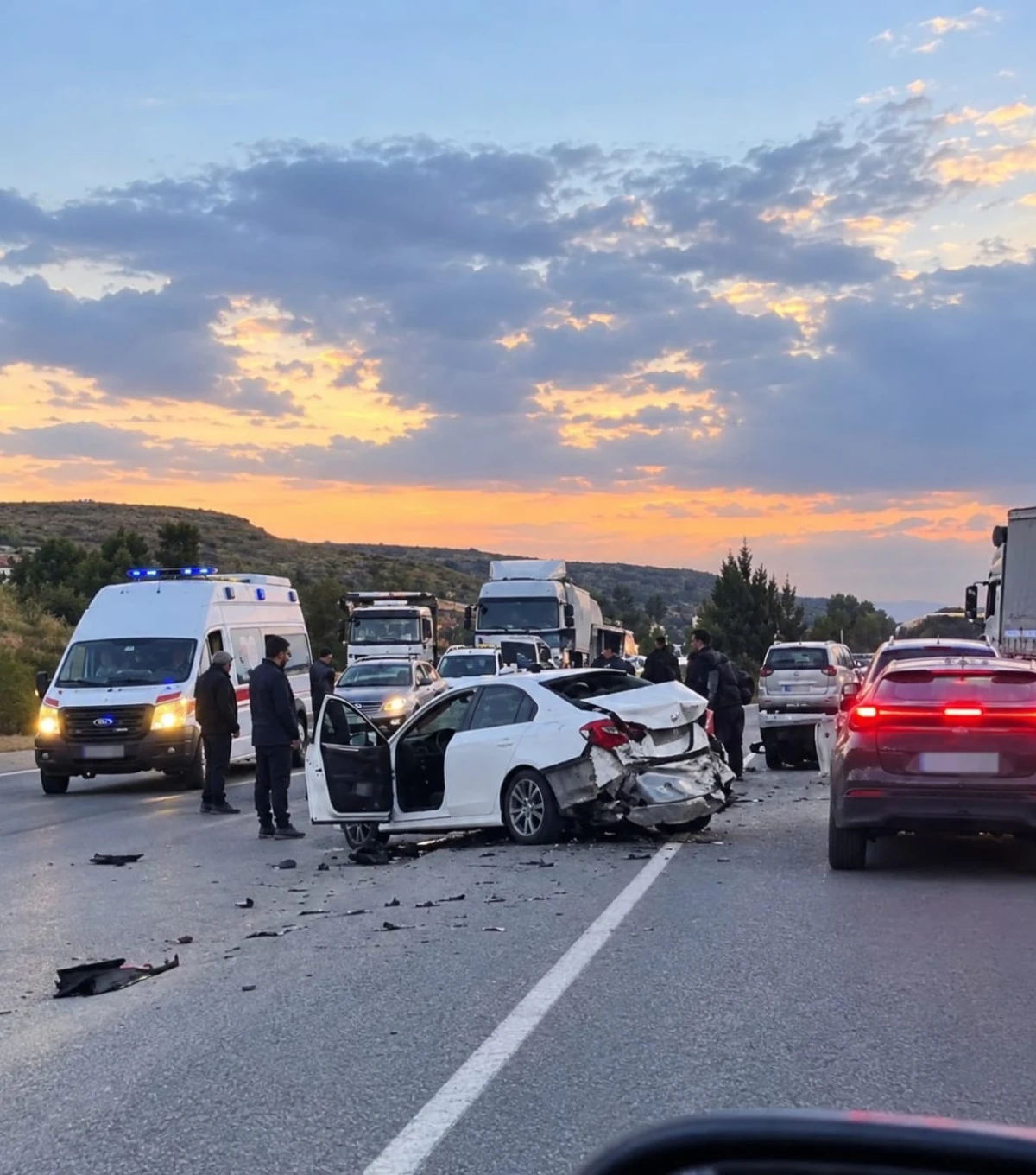 KOZLUK YOLUNDA KAZA: 1 YARALI