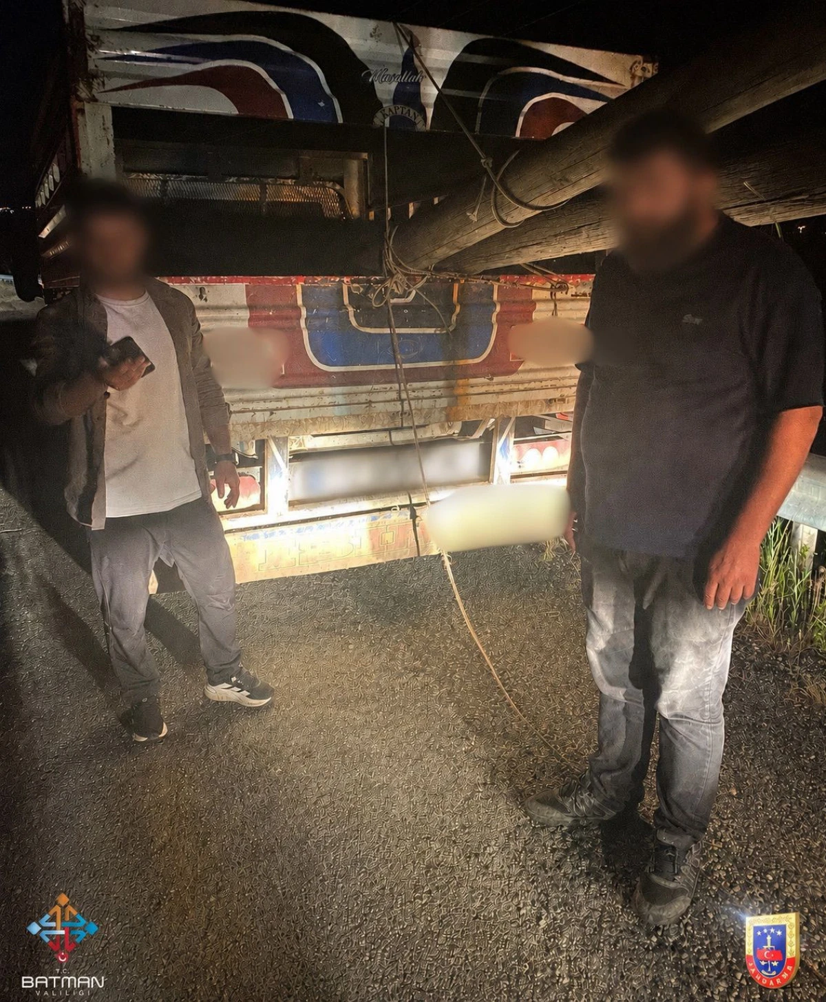 KOZLUK'TA HABERLEŞME HATTI HIRSIZLARINA JANDARMA ENGELİ: 3 G&Ouml;ZALTI