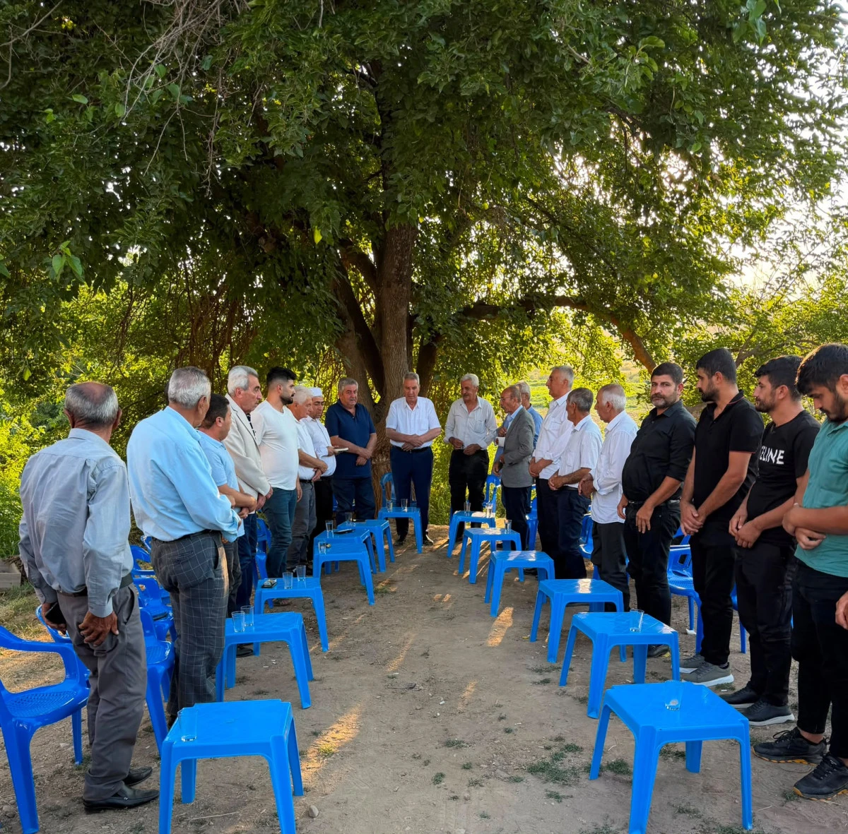 KANAAT &Ouml;NDERİ SAİT KARABULUT HUSUMETLİ İKİ AİLEYİ BARIŞTIRDI