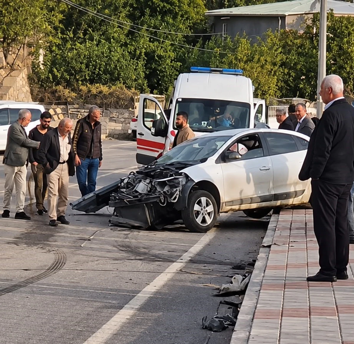 KOZLUK&rsquo;TA ZİNCİRLEME KAZA: 3 YARALI