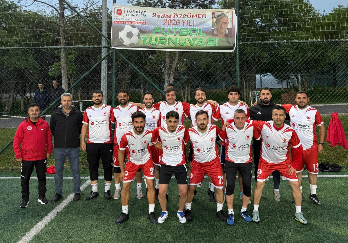 Merhum Sedat &Ouml;zs&uuml;mer Anısına D&uuml;zenlenen Turnuvada Kupa ALTYAPI&rsquo;nın