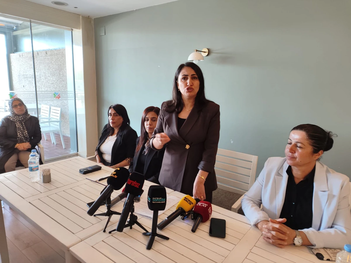 MİLLETVEKİLİ ODUNCU  "GEN&Ccedil;LER GELECEĞİ YURT DIŞINDA ARIYOR"