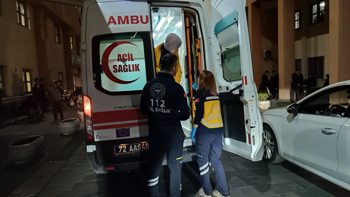 MOTOSİKLET 59 YAŞINDAKİ YAYAYA ÇARPTI