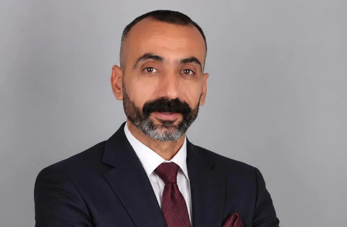 MUHTAR ADAYI MURAT YILDIZ&rsquo;DAN "G&Uuml;&Ccedil;L&Uuml; MAHALLE, G&Uuml;&Ccedil;L&Uuml; BAŞAKŞEHİR&rdquo;