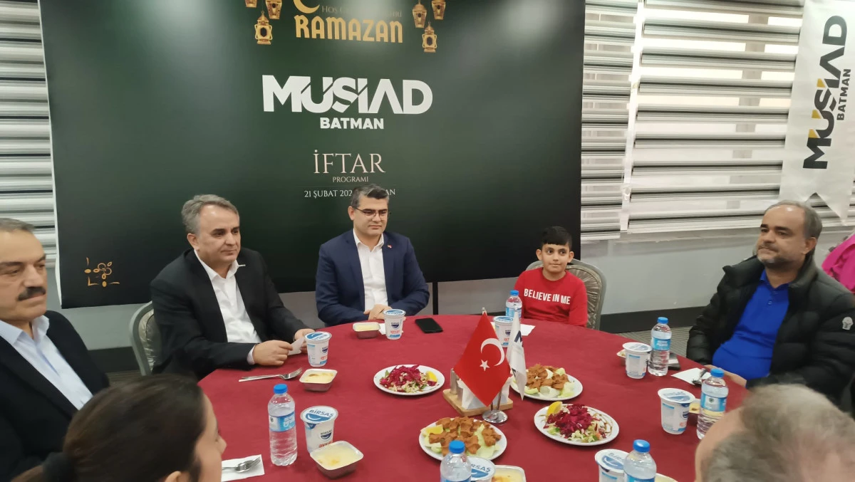 M&Uuml;SİAD BATMAN ŞUBESİ, İHTİYA&Ccedil; SAHİPLERİNİ İFTAR SOFRASINDA BULUŞTURDU