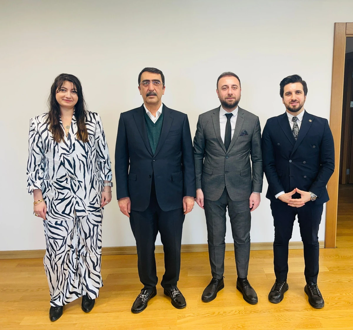 MUZAFFER NASIROĞLU&rsquo;NDAN GEN&Ccedil;LİĞE VE GELECEĞE TAM DESTEK