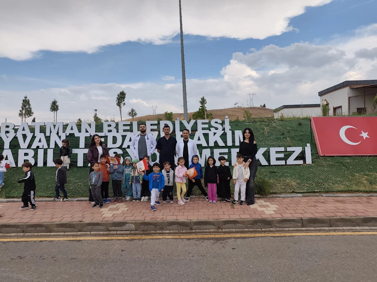 &Ouml;ĞRENCİLERDEN HAYVAN BAKIM, TEDAVİ VE REHABİLİTASYON MERKEZİ&rsquo;NE ZİYARET