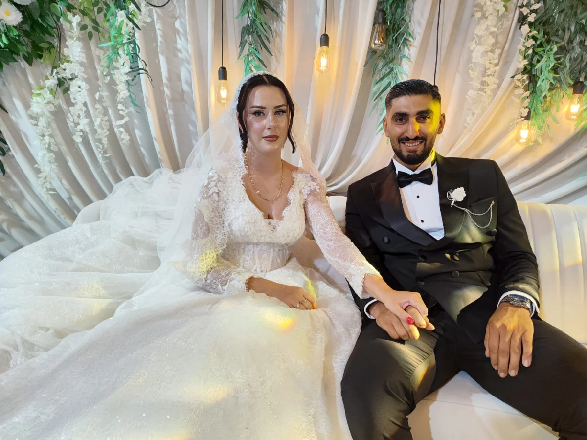 POLONYALI İZABELLA İLE UMUTCAN, BATMAN&rsquo;DA D&Uuml;NYAEVİNE GİRDİ