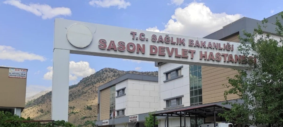 SASON İL&Ccedil;E MERKEZİNDE KAVGA: 3 YARALI