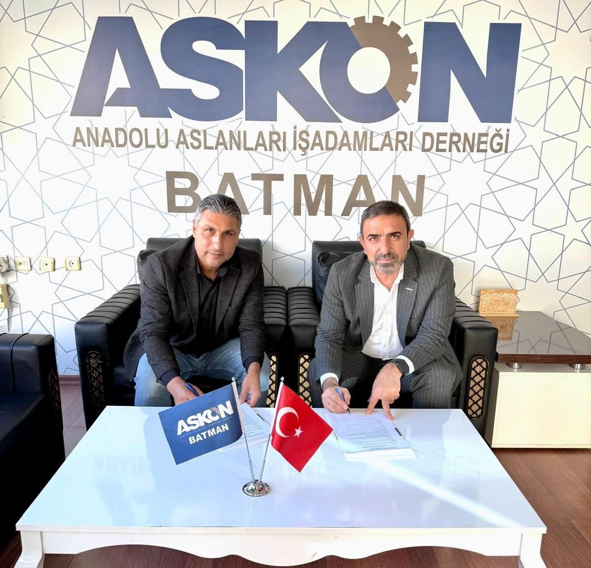 “TEDAVİ SİZDEN, İSTİHDAM BİZDEN”