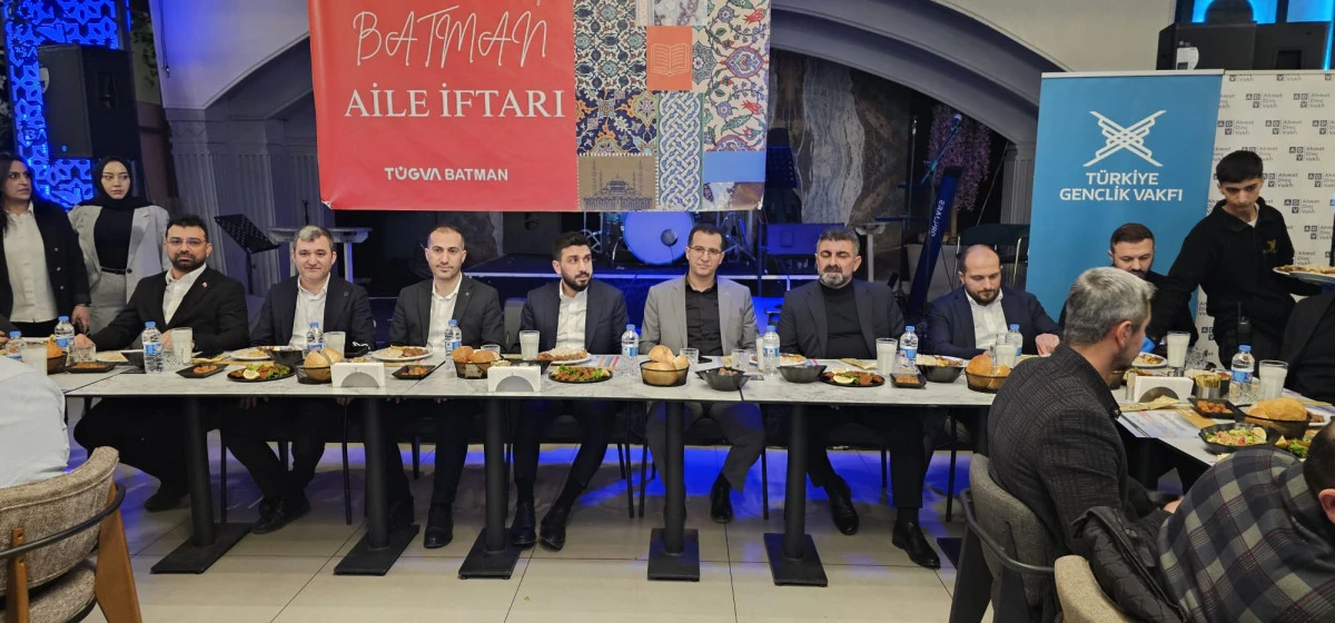 T&Uuml;GVA BATMAN&rsquo;IN D&Uuml;ZENLEDİĞİ İFTAR YEMEĞİ YOĞUN İLGİ G&Ouml;RD&Uuml;