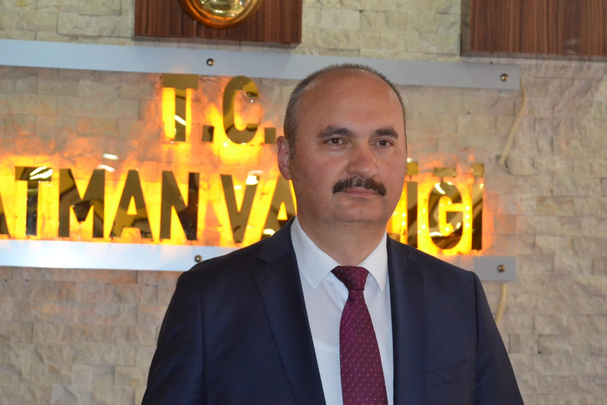 Vali Canalp'ten anneler günü mesajı