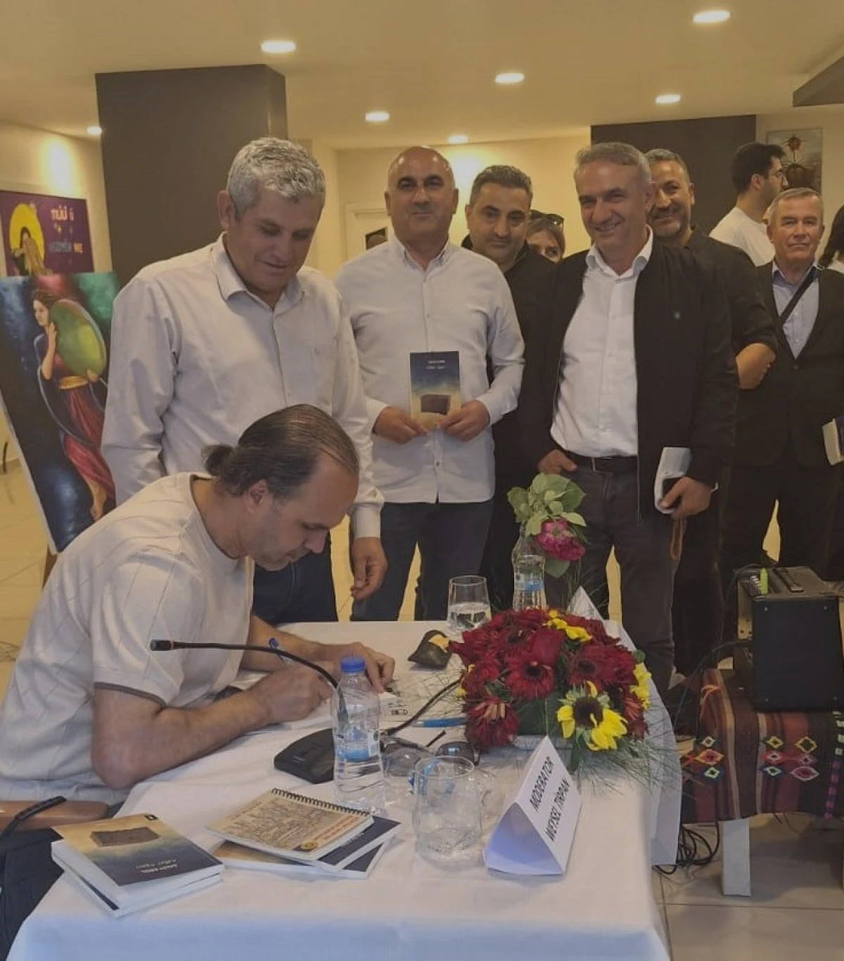 YAZAR SALİH EROL, "ADLAR AĞACI" KİTABINI BATMAN&rsquo;DA TANITTI